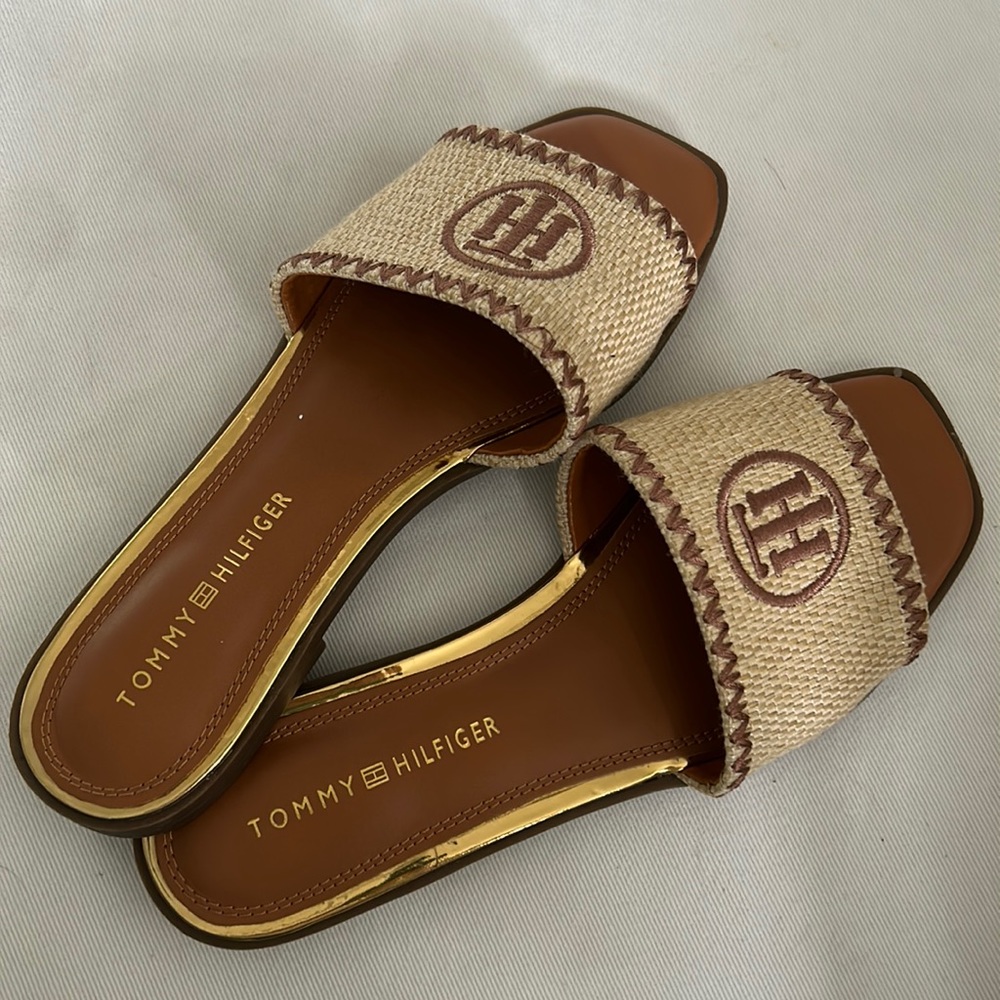Beautiful Tommy Hilfiger Sandles